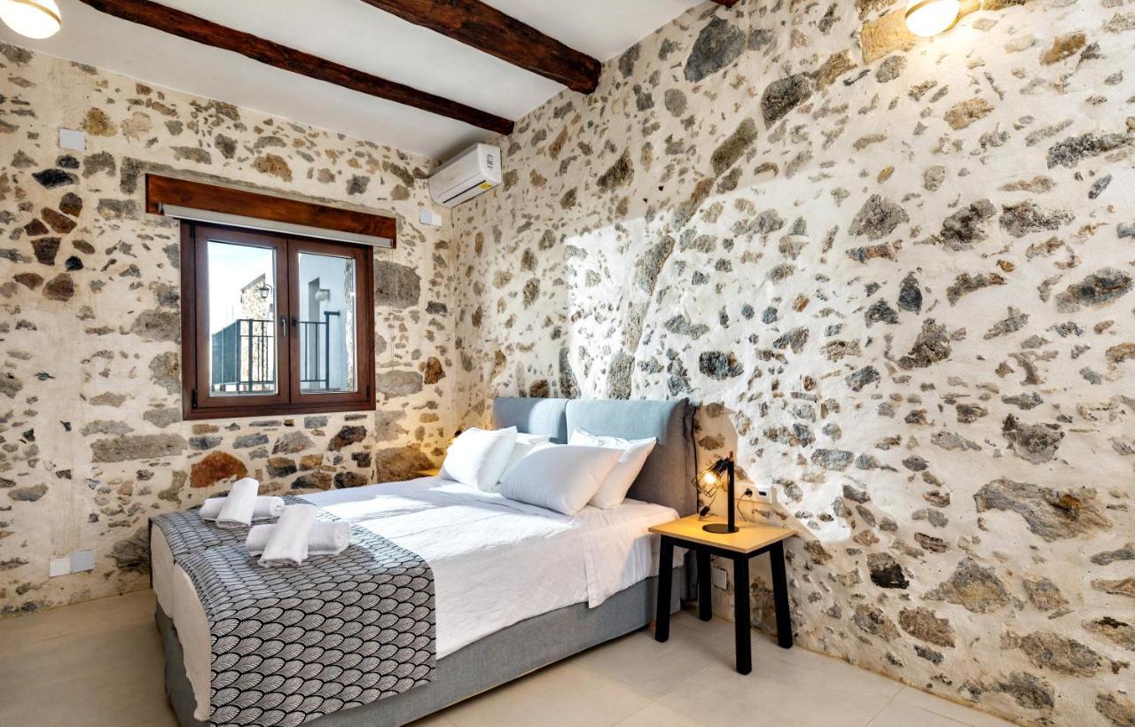 Mirthia Apartments Плакіас Екстер'єр фото