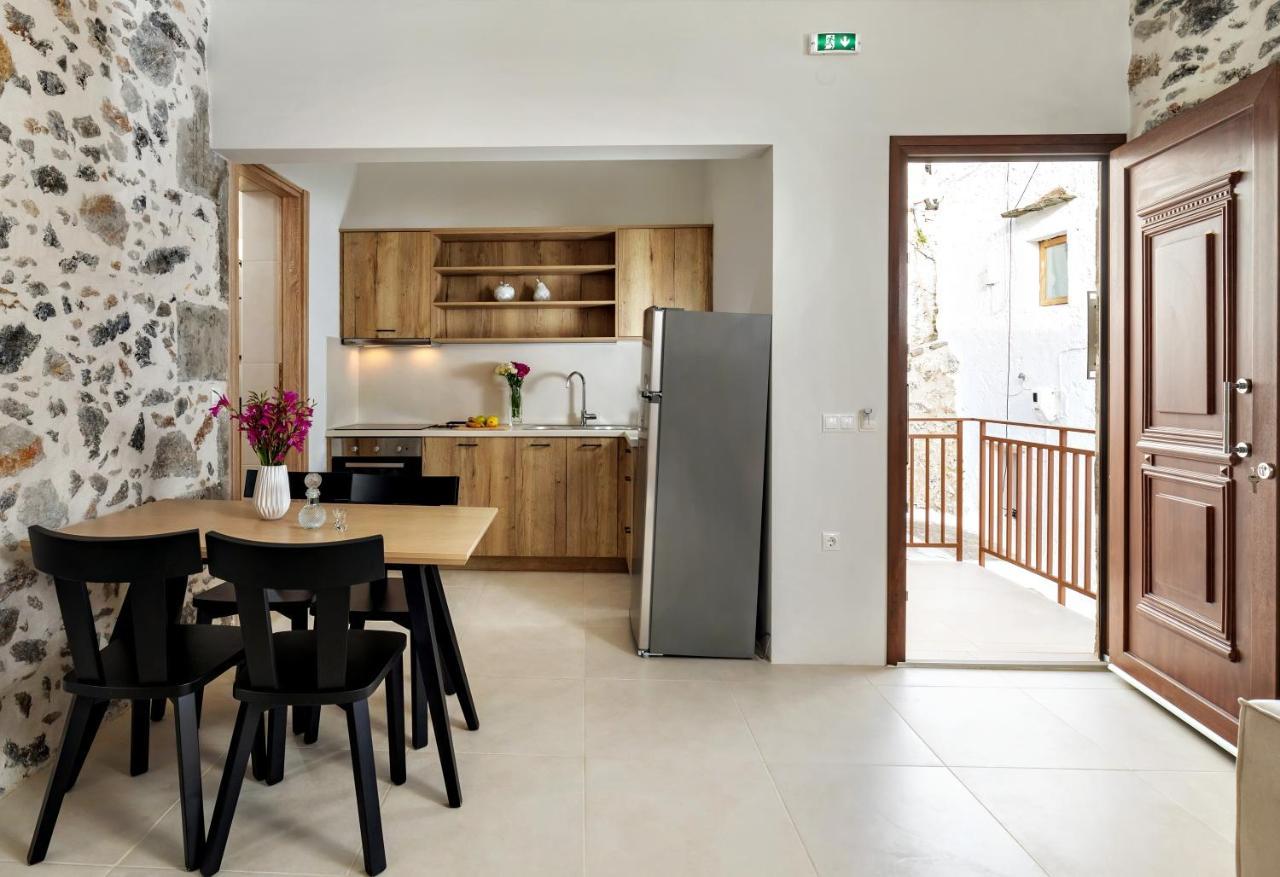 Mirthia Apartments Плакіас Екстер'єр фото