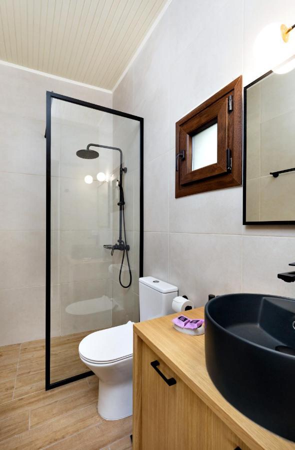 Mirthia Apartments Плакіас Екстер'єр фото